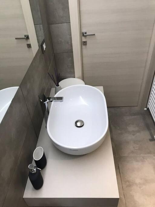 ピサArco San Zenoアパートメント エクステリア 写真
